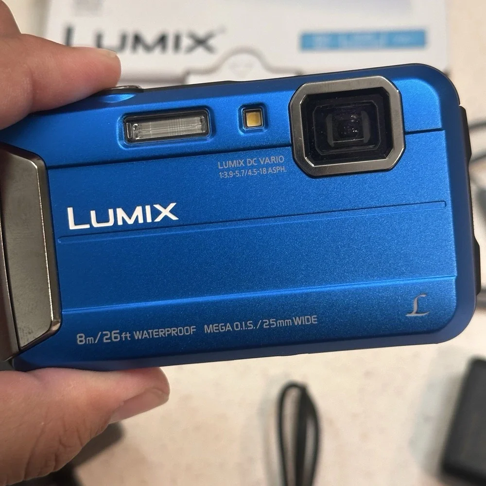 Panasonic LUMIX Dmc-TS30 Waterproof Digicam Blue Digital Camera USED - CIB